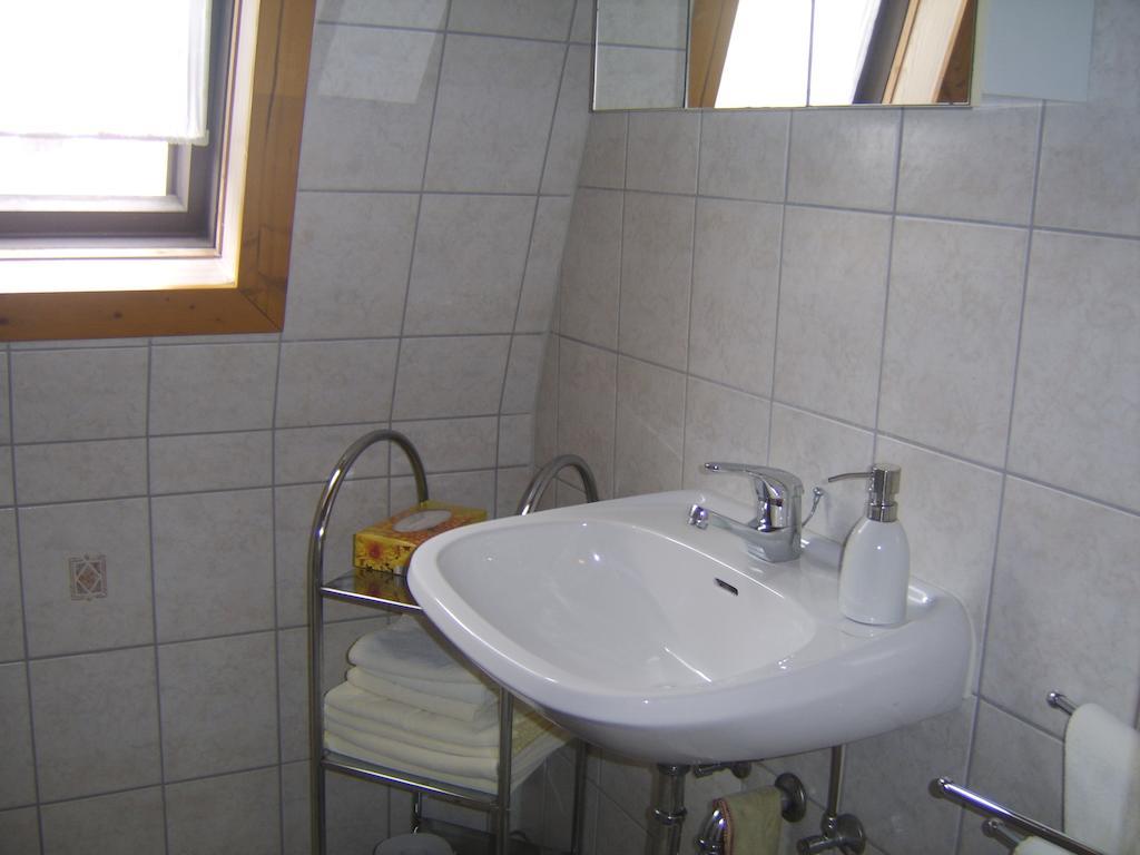 Appartement Weingut Matthias Dauns à Reil Chambre photo